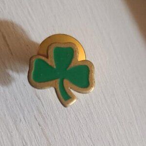 Irish Shamrock Green Clover Vintage Lapel Pin